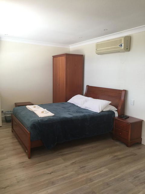 Aussie Hotel & Motel - Accommodation VIC 0