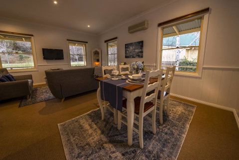 Autumn Beauty - Cottage 3 - Accommodation VIC 2