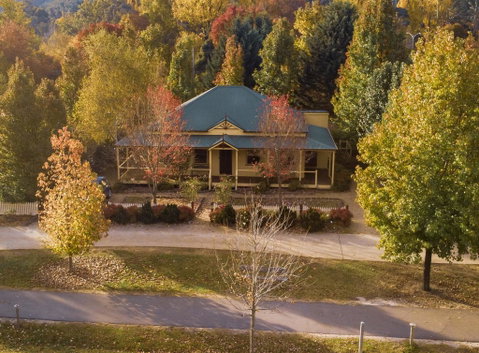 Autumn Beauty - Cottage 3 - Accommodation VIC 0