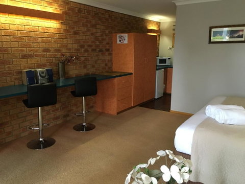 Avoca Motel - Accommodation VIC 3