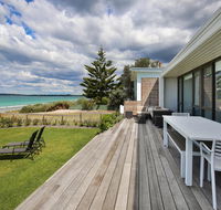 Azure Absolute Beachfront - Pet Friendly - Accommodation VIC