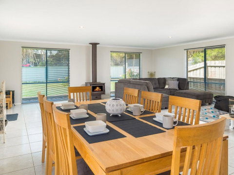 Back Beach Retreat - Accommodation VIC 1