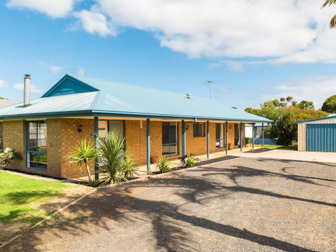 Back Beach Retreat - Accommodation VIC 0