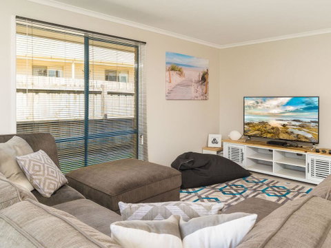 Back Beach Retreat - Accommodation VIC 3