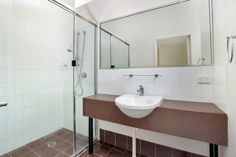 Baden 46 - Rainbow Shores, Walk To Beach, Top Floor, Air Conditioned Unit, Pools - Accommodation VIC 2