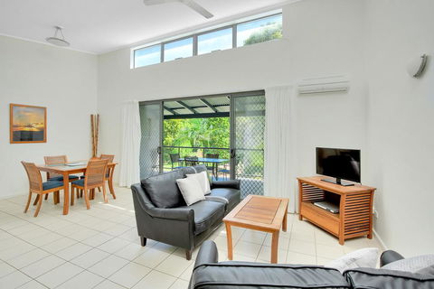 Baden 46 - Rainbow Shores, Walk To Beach, Top Floor, Air Conditioned Unit, Pools - Accommodation VIC 0