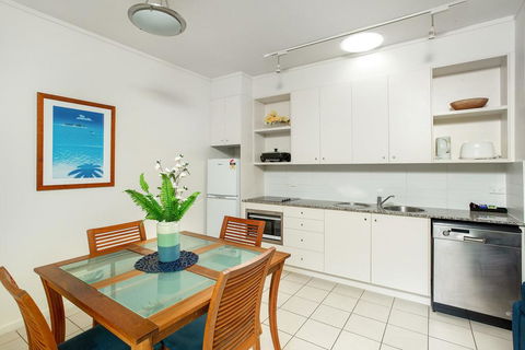 Baden 51 - Rainbow Shores, Air Conditioned, Walk To Beach, Swimming Pools - Accommodation VIC 1