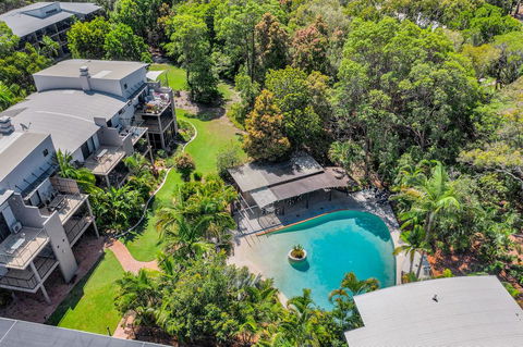 Baden 65 - Rainbow Shores, Overlooking Lap Pool, Ground Floor, Air Conditioning - Accommodation VIC 1