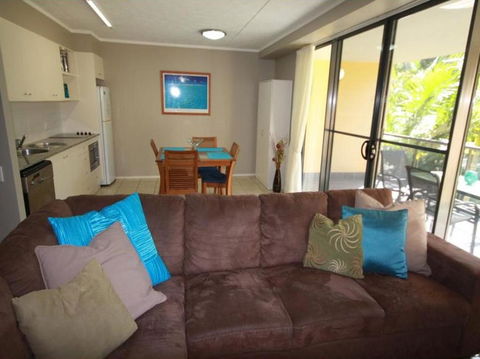 Baden 90 - Rainbow Shores, Resort Unit, Pools, Tennis Court, Walk To Beach - Accommodation VIC 2