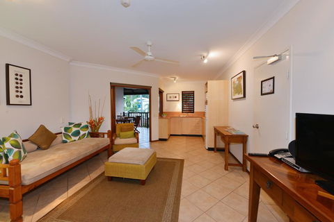 Balinese Style Apartment - Accommodation VIC 2