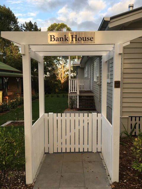 Bank House Tamborine Mountain - Accommodation VIC 3