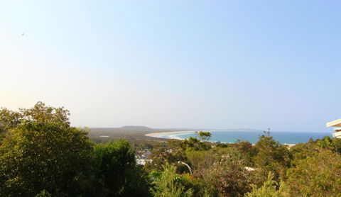 Barefoot, 32 Skyline Crescent, Crescent Head - Accommodation VIC 0
