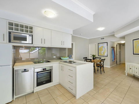 Barrenjoey At Iluka Resort Apartments - Accommodation VIC 3