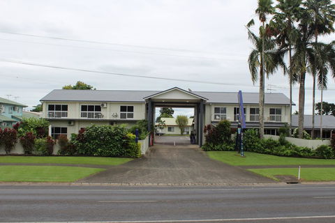 Barrier Reef Motel Innisfail - Accommodation VIC 1