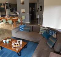 Bay Breeze Holiday Home - Accommodation VIC