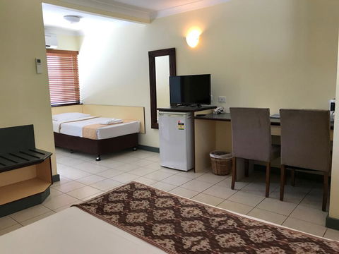 Bay Village Tropical Retreat & Apartments - Accommodation VIC 2