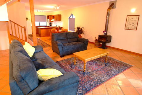 Beach Casa - Accommodation VIC 1
