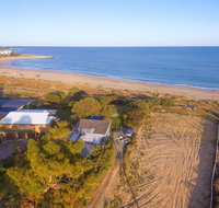 Beach Cottage In The Heart Of Mandurah - Accommodation VIC