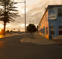 Beach Hotel - Accommodation VIC