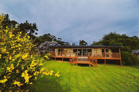 Beach House 'Aisling' - Accommodation VIC 3