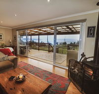 Beach House 'Aisling' - Accommodation VIC