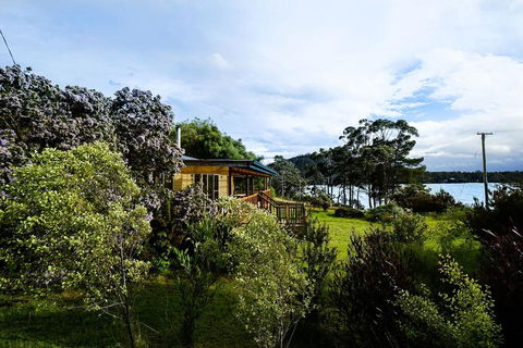 Beach House 'Aisling' - Accommodation VIC 1