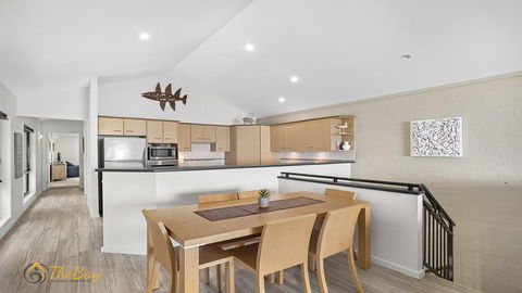 Beach House 72A Marine Drive - Fingal Bay - Accommodation VIC 3