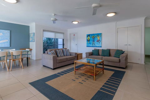 Beach House, Pacific Road, 1/20 - Accommodation VIC 3
