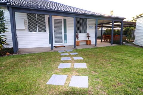 Beach Side Cottage At Blacksmiths - Accommodation VIC 1