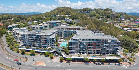 Beach Side Ocean Burleigh Heads 3 Bedroom Family Accomodation - Accommodation VIC 0