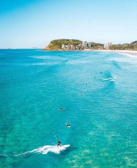 Beach Side Ocean Burleigh Heads 3 Bedroom Family Accomodation - Accommodation VIC 3