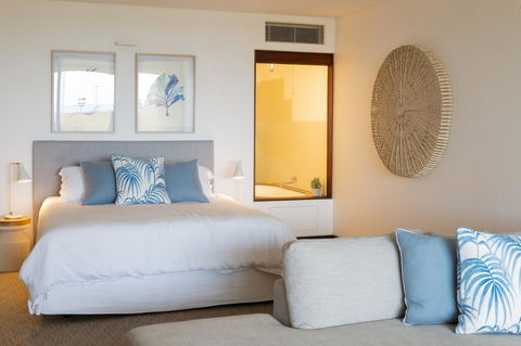 Beach Suites - Accommodation VIC 3