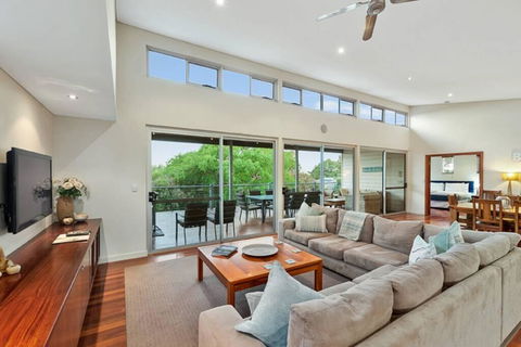 BeachBlu Holiday Home - Accommodation VIC 1