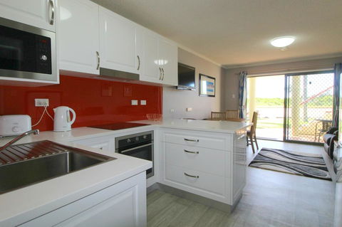 Beachfront 2, 25 Willow Street - Accommodation VIC 0