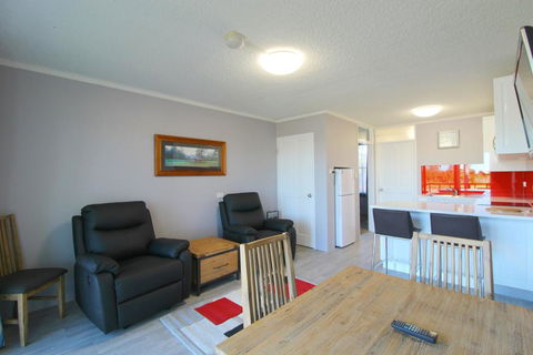 Beachfront 4, 25 Willow Street - Accommodation VIC 1