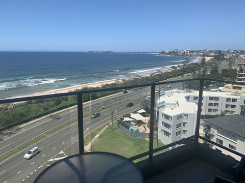 Beachfront Towers - Accommodation VIC 3