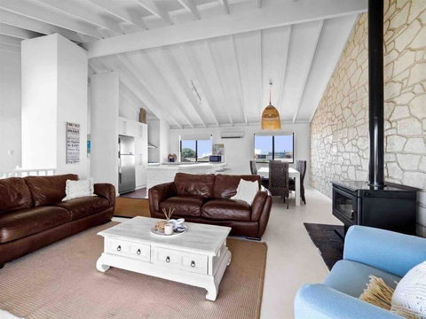 Relaxing Getaway Beachfront Access Multi Family Pets Mandurah - Accommodation VIC 0
