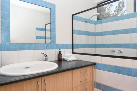 Redbill Beach House - Accommodation VIC 2