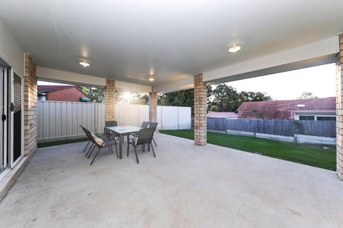 Redcliffe - Accommodation VIC 1