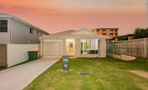 Redcliffe - Accommodation VIC 3