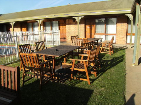 Regency Court Motel - Accommodation VIC 2