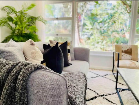 Renovated Charming & Cozy House (Walk To Station) - Accommodation VIC 1