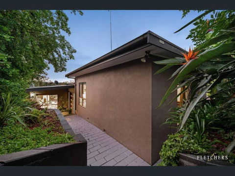 Resort-style 5 Bdrm Home W Pool, Spa & Billiards! - Accommodation VIC 2