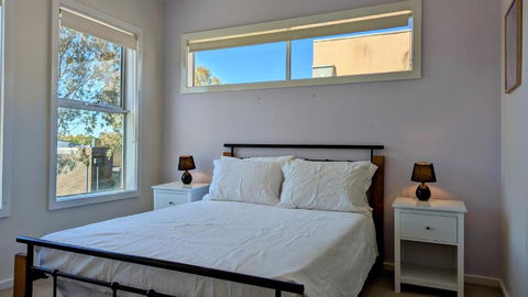 Retreat Townhouse Pentridge Village - Accommodation VIC 2