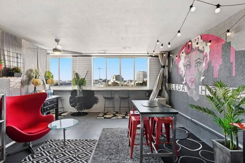 Retro Chic Vibes, Tropical Pool & Prime Location - Accommodation VIC 0