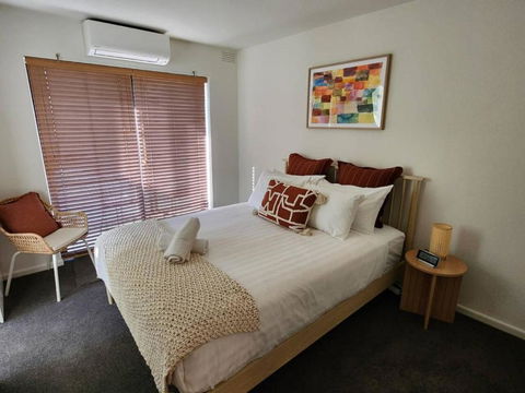 Retro Rose St Kilda Mansions - Accommodation VIC 3