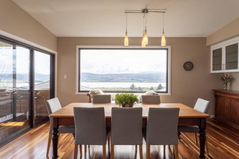 River Haven Serene Spacious With River Views - Accommodation VIC 1