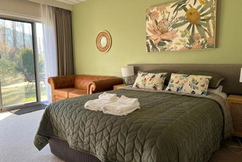 Riverbank Park MOTEL with Accommodation VIC