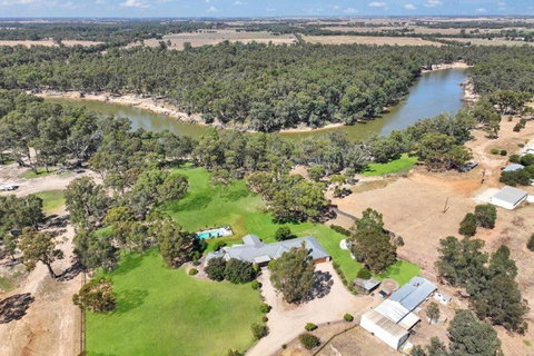Riverlyne - Riverfront Holiday Home - Accommodation VIC 0