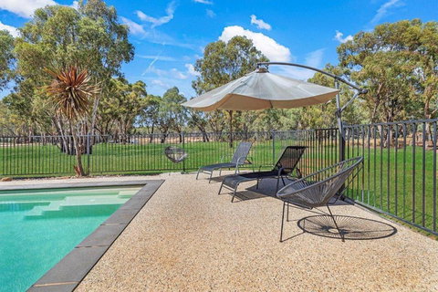 Riverlyne - Riverfront Holiday Home - Accommodation VIC 1